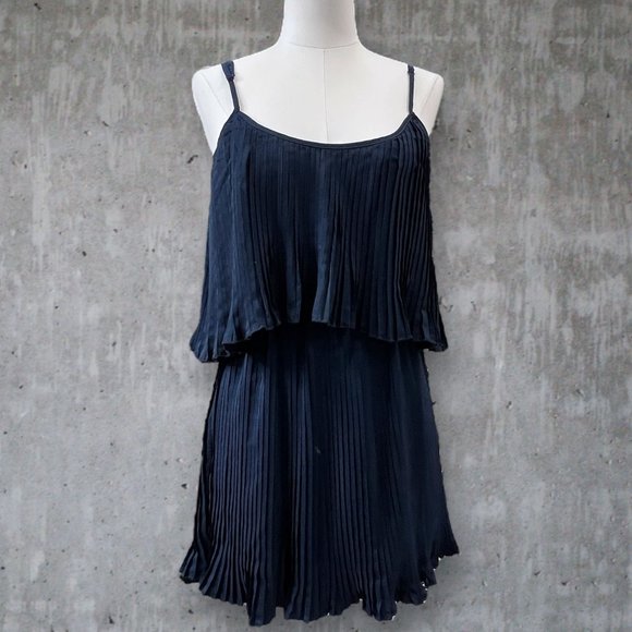 Revolve - by the way. Pleated Mini Dress Womens Small Navy Blue Open Back (flawe - Picture 1 of 15